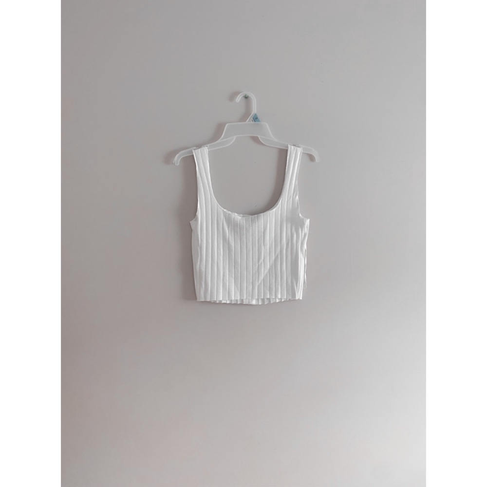 Button Front Rib Knit Tank Top - Picture 2 of 2